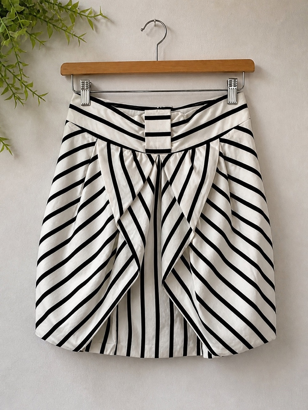 Anthro Eva Franco Striped Bubble Skirt NWT Size 10 Black White Mini